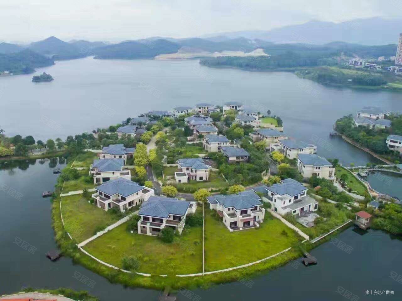 雅居乐白鹭湖别墅