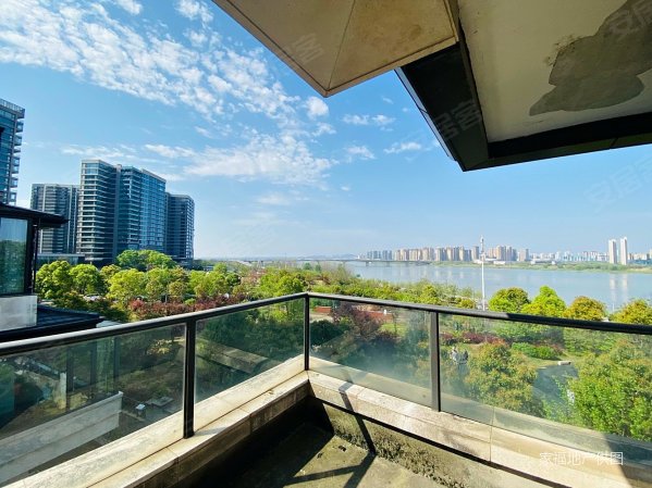 湘江雅颂居(别墅)4室2厅3卫313.2㎡南北1380万