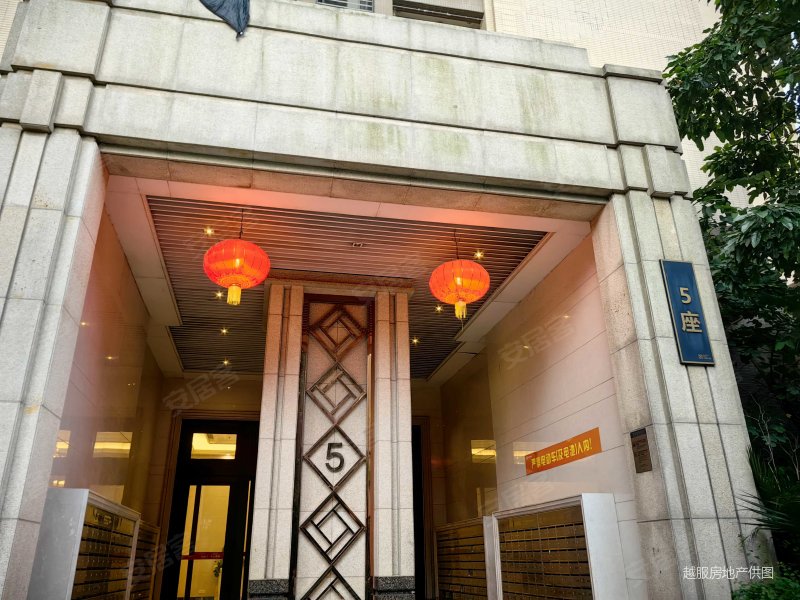 中海金沙里 商业配套齐全 小三房 临地铁 正规商品房