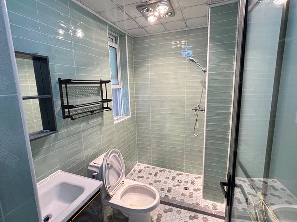 上海浦东惠南民乐城丽冬苑16号线惠南地铁口 整租一室一厅 大阳台 可