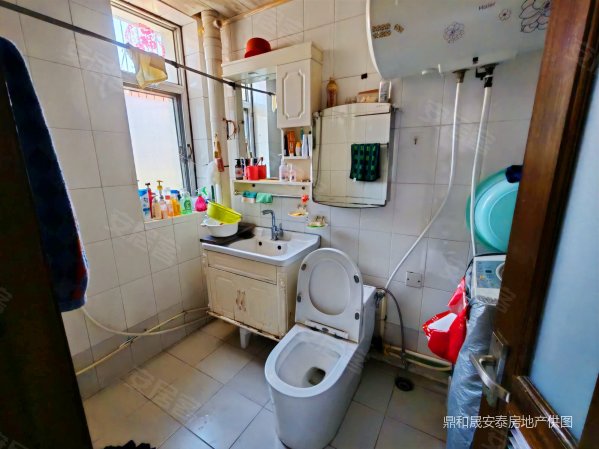 兴德里  不边不山不临街  四楼 两室通厅 带壁橱 二中