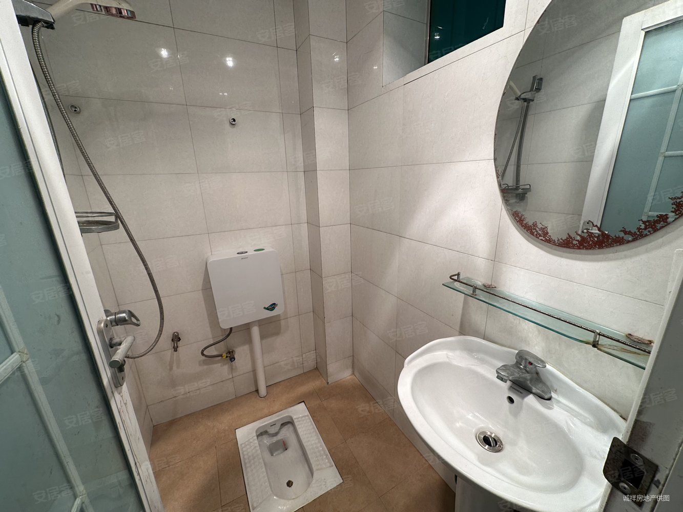 金源路29号院4室2厅2卫120㎡南北28.8万