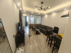 上海静安江宁路老静安 精装大一房 有客厅 随时看 密码锁 朝南 请电话我出租房源真实图片