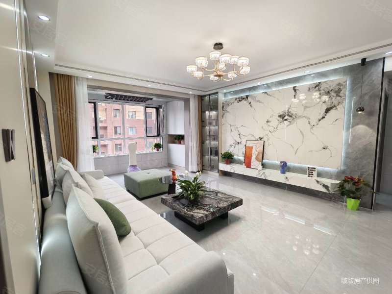 碧水云天 四楼 321户型 带家具 中心位置