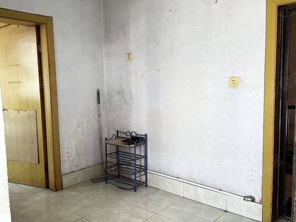 大同平城火车站新华街小区火车站附近 新华后街 实拍图 家具齐全 押一付一 随时看房出租房源真实图片