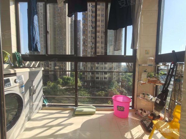 尚水花园 临地铁 商品房 停车方便 带电梯 双卫 房龄新