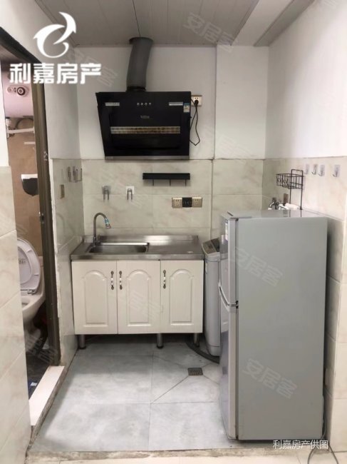 万达华城C区3室2厅2卫128㎡南152万