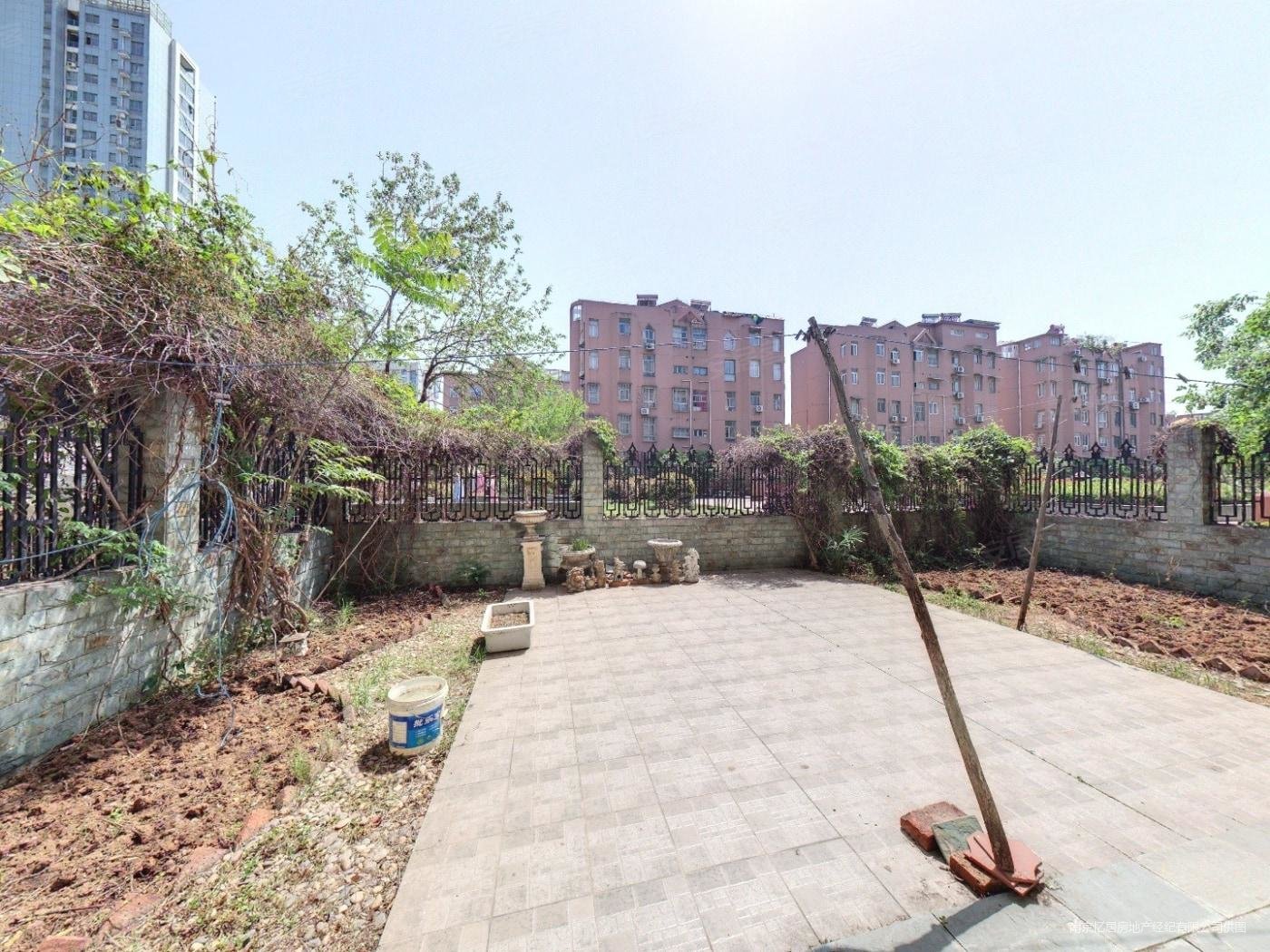 带车库 带储藏室 临地铁 双卫 南北通透 精装好房 交通便捷,湖滨公寓