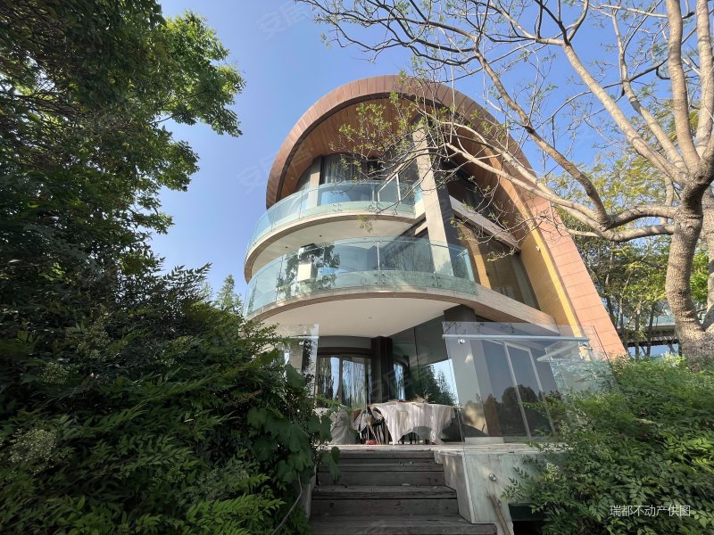 麓湖生态城黑珍珠