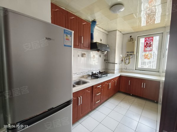 【多图】美华大厦,第一大街租房,美华大厦 2室1厅1卫 电梯房 精装修