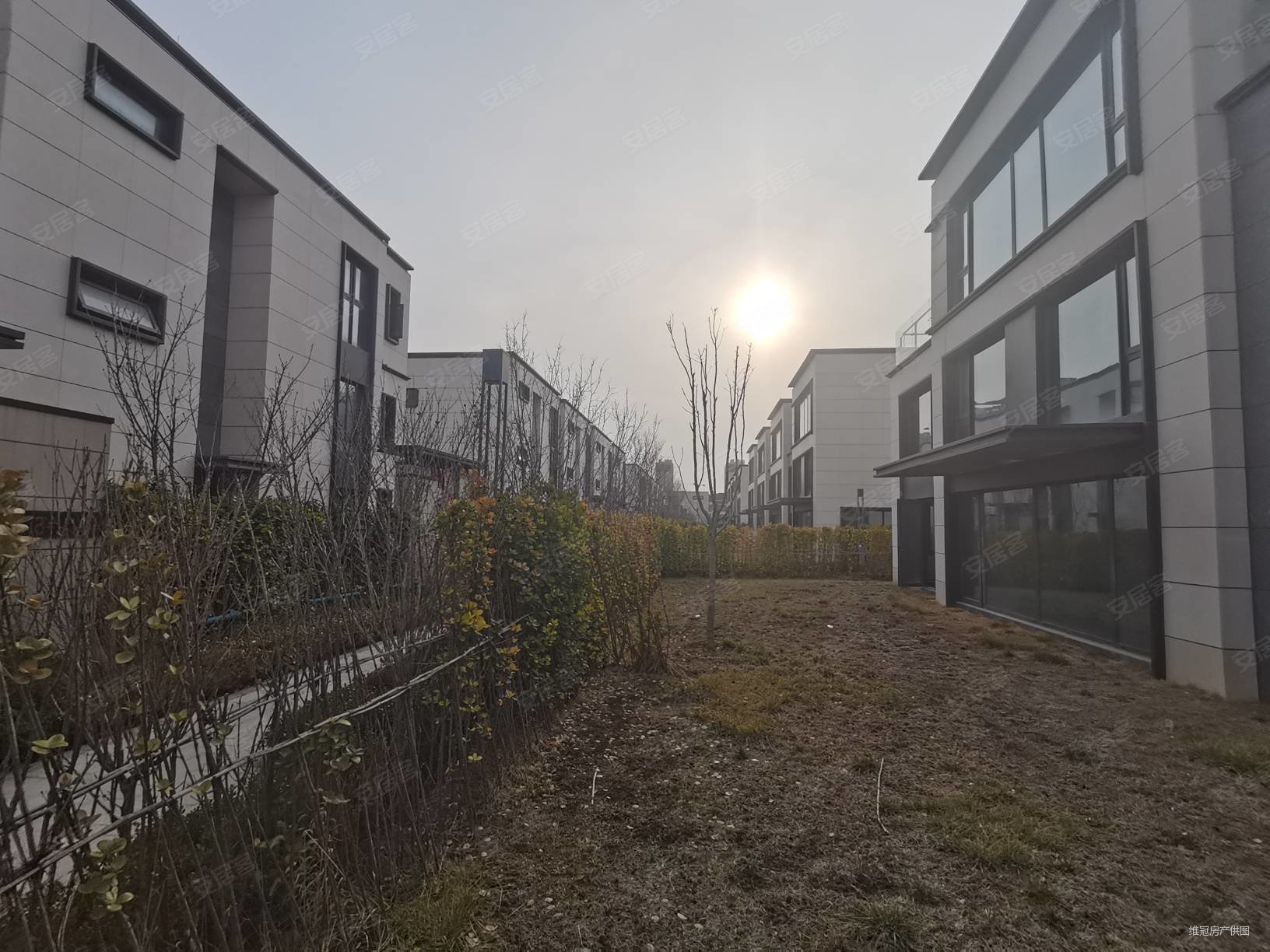 保利红岛湾(北区别墅)5室4厅5卫210㎡南北342万