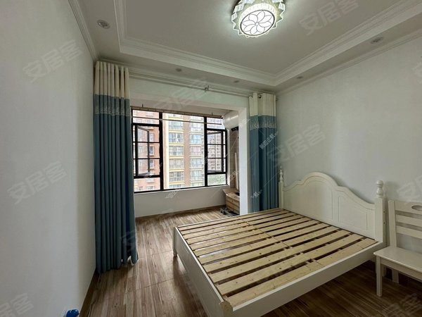 红河蒙自同德广场塞纳公馆伯爵塞纳伯爵精装房,位置好南北通透出租