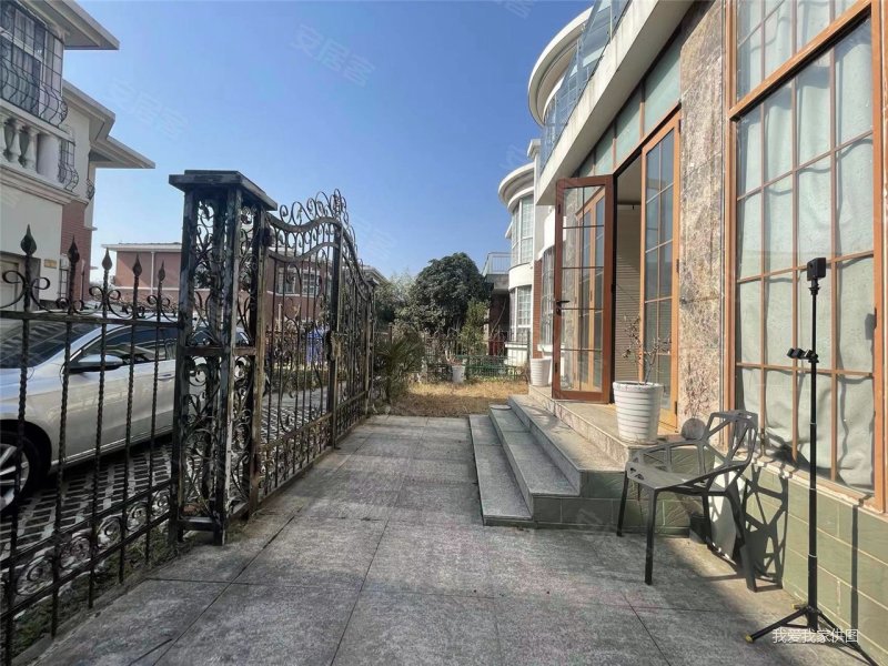 锦绣花园双拼大别墅 南北通透 精装修 拧包入住 看房方便