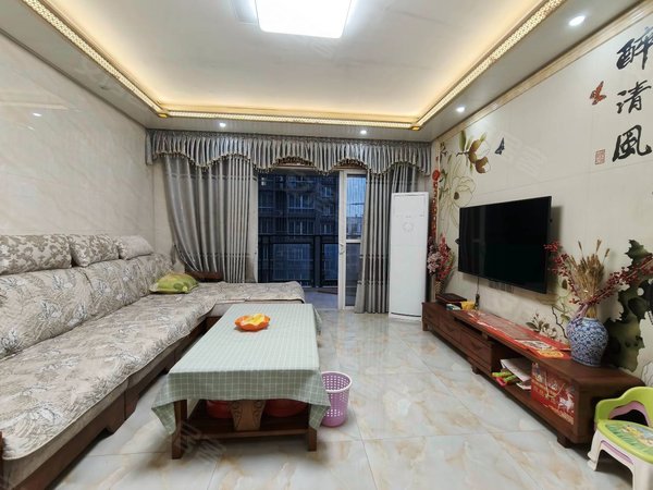 南宁横县横县城区贵源华府贵源华府126平电梯4房2厅2卫 租金1800每月