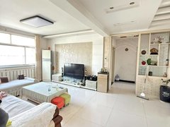 沂南城区德福商贸城芙蓉小区三楼精装修带车库家具家电齐全13000元出租房源真实图片