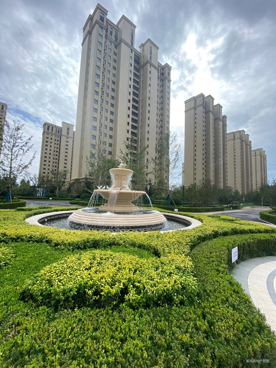 永清融创城现房单价7700一平米首付13万即可门口通北京公交