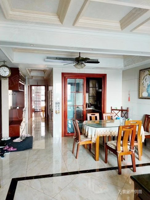 天禧花园5楼127平一口价208万