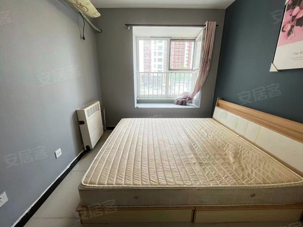 北京朝阳小红门鸿博家园(一期A区)小红门地铁站400米精装一居 宋家庄地铁换乘5号10号线方便出租房源真实图片