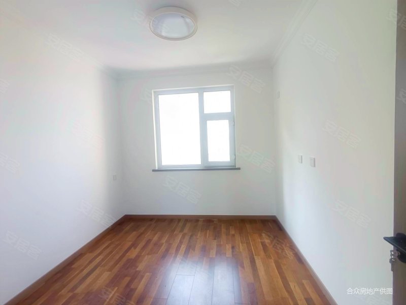 万龙西湖 八十七中 楼层好 采光好 临地铁 房主着急卖