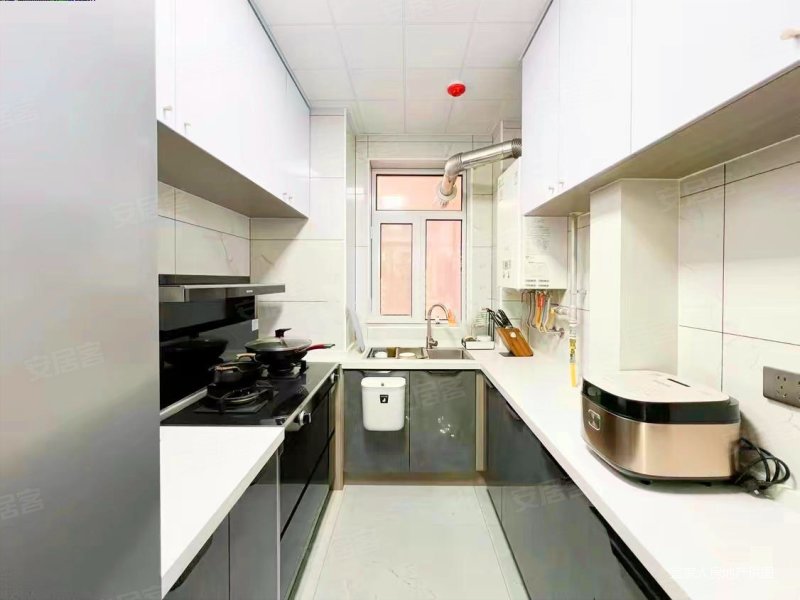 大沙坪 怡景新苑  房龄新 精装 可拎包入住 交通便捷