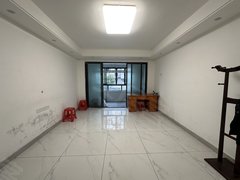 苏州常熟招商城花园浜家园 3室2厅1卫 电梯房 精装修106平米出租房源真实图片