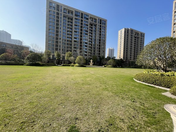 无锡滨湖太湖玉兰西花园(二三期)金融街旁边 玉兰西花园精装三房 近