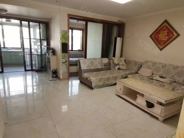 青岛李沧唐山路御景山庄御景山庄套三厅双南一北精装双气家电家具5楼