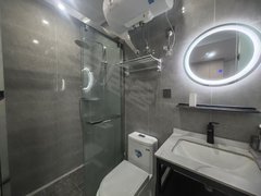 上海闵行华漕闵行区北翟路1444弄5号楼 1室1厅1卫出租房源真实图片