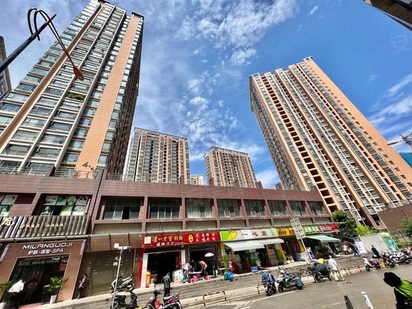 昆明官渡吴井路拓东大城无中介(个人)阳台精装全包 百富琪 吴井路 董