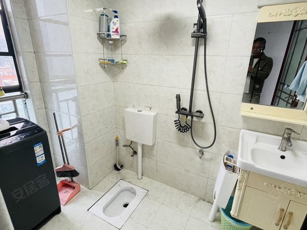 怀化鹤城城中新悦城出租新悦城两室两厅,,现场拍摄,不要相信其他虚假