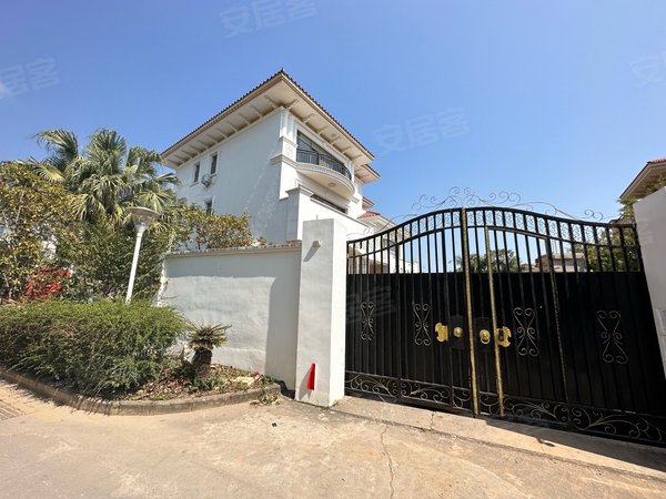 深圳大鹏新区大鹏大鹏山庄大鹏山庄独栋别墅 带500平米私家花园出租