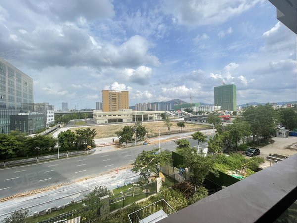 珠海高新区金鼎高新宝龙城高新宝龙城 3室2厅2卫 2900.