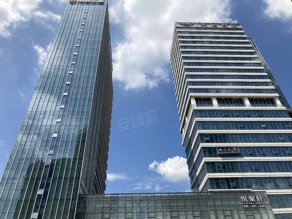 广州黄埔鱼珠鱼珠湾海丝创新中心5号线三溪精装一居公寓 可租半年 0中