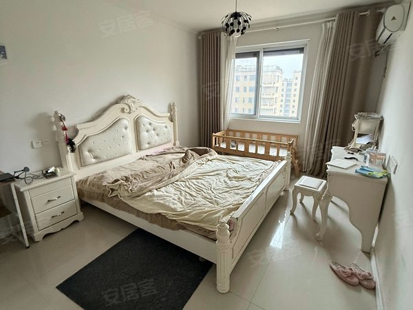 徐州新沂新华路嘉瑞家园初次租，嘉瑞家园，三室两卫精装，1400一月包物业出租房源真实图片