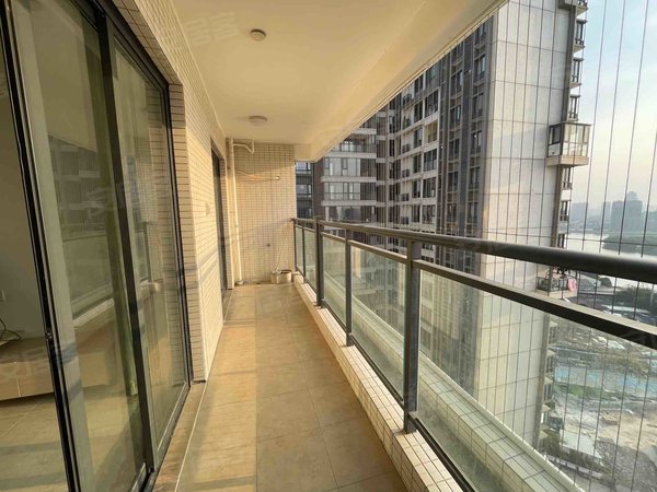 桥中租房,悦江上品苑 3室2厅2卫 电梯房 精装修111平米,荔湾租房-广州