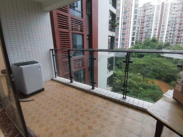 【多图】越秀滨海隽城,金洲租房,(滨海隽城)大三房两卫便宜出租,家私