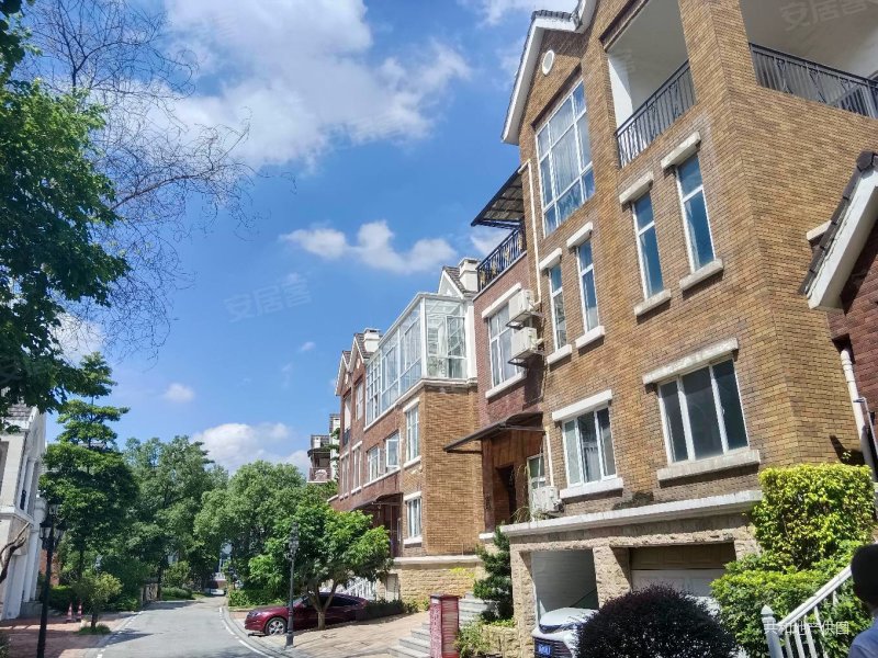 广州房产网>广州二手房>花都二手房>秀全二手房>保利温莎堡(别墅)>