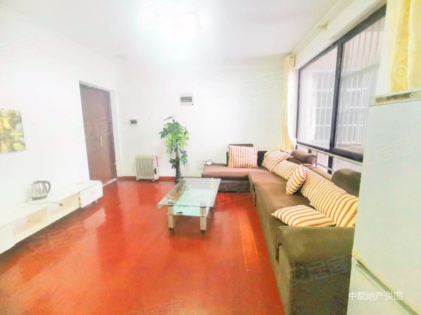 锦绣大地城(一期) 出行方便 停车方便 小三居 高绿化