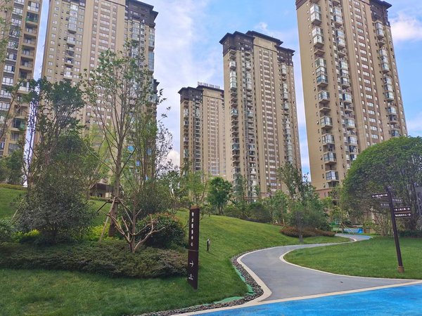 昆明呈贡建工新城富康城紫悦台富康城紫悦台 精装三室 干净清爽 可