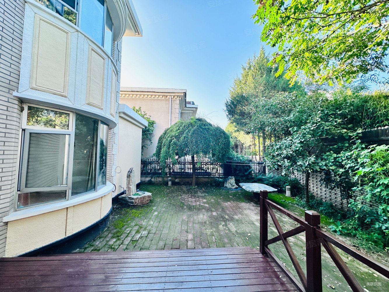 北京房产网>北京二手房>顺义二手房>天竺二手房>丽斯花园别墅>