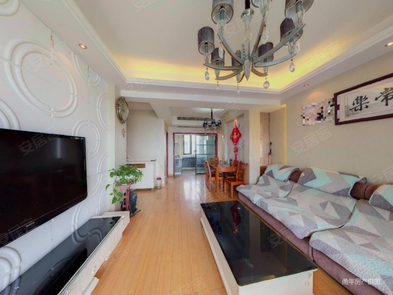 标准三房,楼层好,可以看河景 ,采光无遮挡,银亿上上城二手房,205万,3