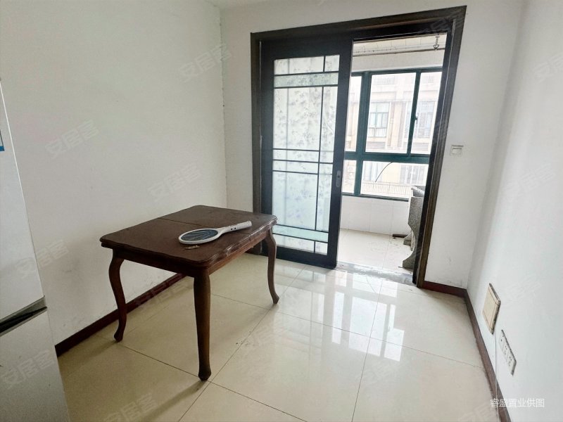 亲水湾花园3室1厅2卫134.94㎡南北310万