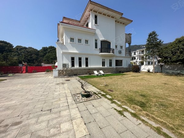 深圳大鹏新区大鹏大鹏山庄大鹏山庄独栋别墅 带500平米私家花园出租