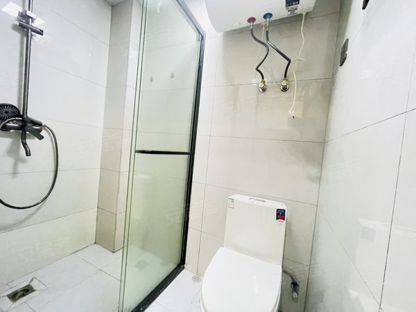 金华东阳东阳市中心城南西路333号楼城南西路 东阳大众4s店附近 两室一厅 家具全新 配套齐全出租房源真实图片