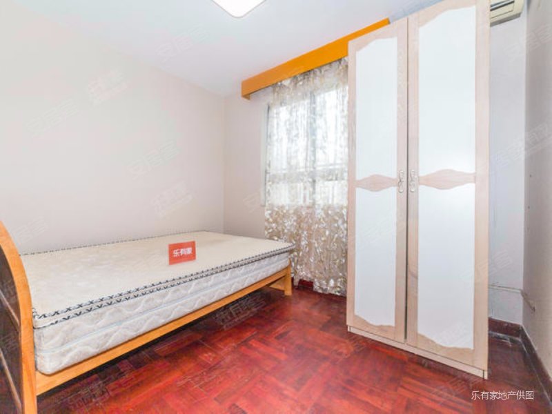 业主诚心出售海晖大厦电梯2房满五