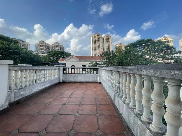 南宁兴宁三塘保利山渐青(别墅)4层大别墅 带车位 大花园大露台 商住