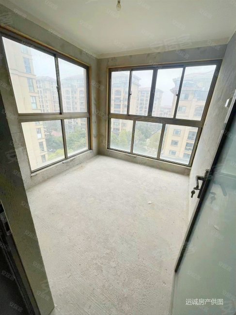 南悦豪庭满五高楼层采光充足楼龄新交通便利双卫格局