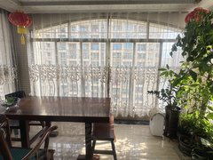 北流北流城区城区北流碧桂园峰景 四房两卫 家私家电齐全 1800元每月出租房源真实图片