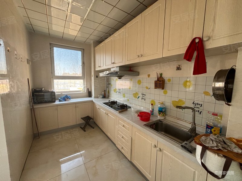 南湖植物园四中附近南湖一号精装三室双卫有证可贷