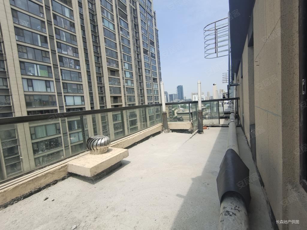 八佰伴 地铁口 红豆天一华府洋房顶复  纯毛坯 位置好